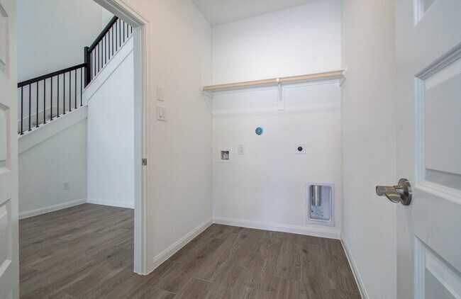 Building Photo - 24811 Harrow Mdw Dr