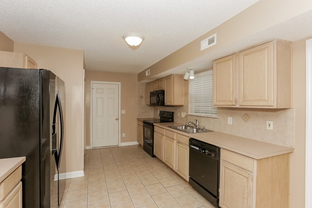 Building Photo - 10404 Wilson Glen Dr