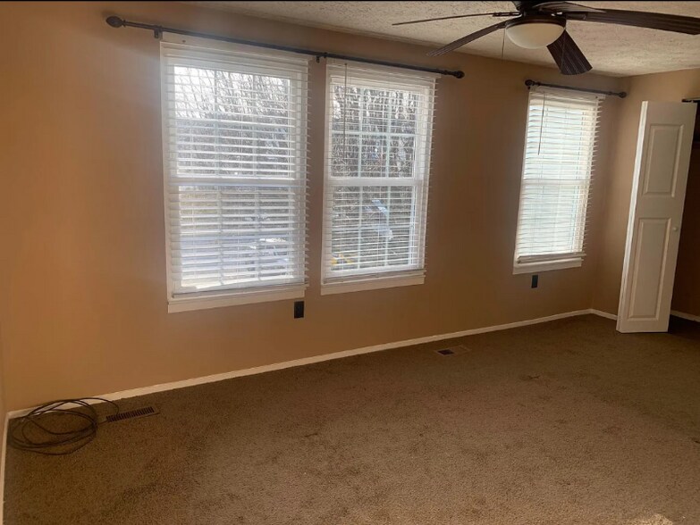 Building Photo - 8551 Castlemill Cir