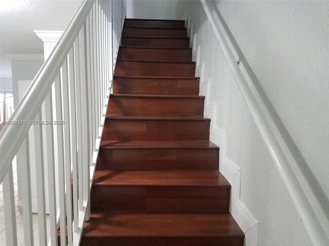 Building Photo - 10658 NW 87th Ct