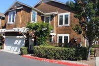 Building Photo - Welcome to this beautiful 3 bedroom, 2.5 bathroom home located in Cotati!