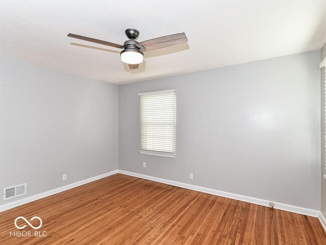Building Photo - 2407 Baur Dr