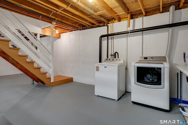 Building Photo - 84 Brookside Cir