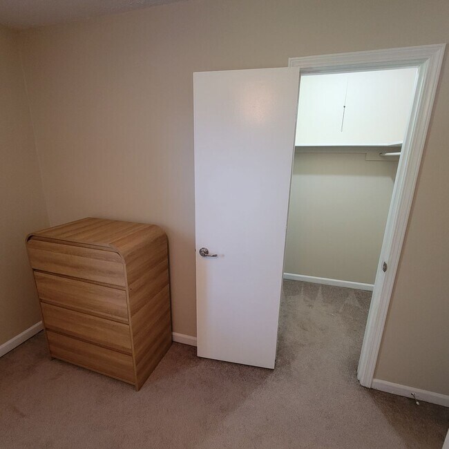 Building Photo - 2/1.5- Furnished- Short Term Available- Cookeville