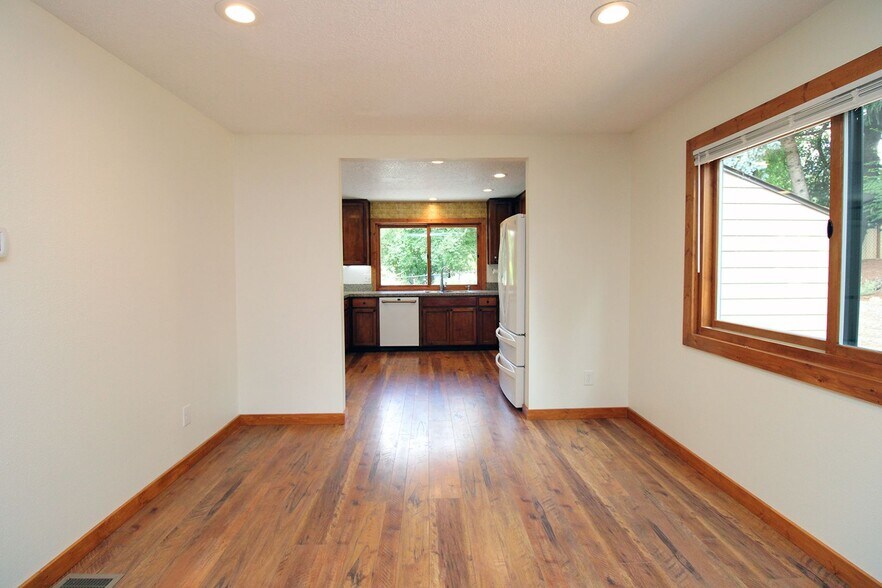 Building Photo - 12047 SE 115th Ave