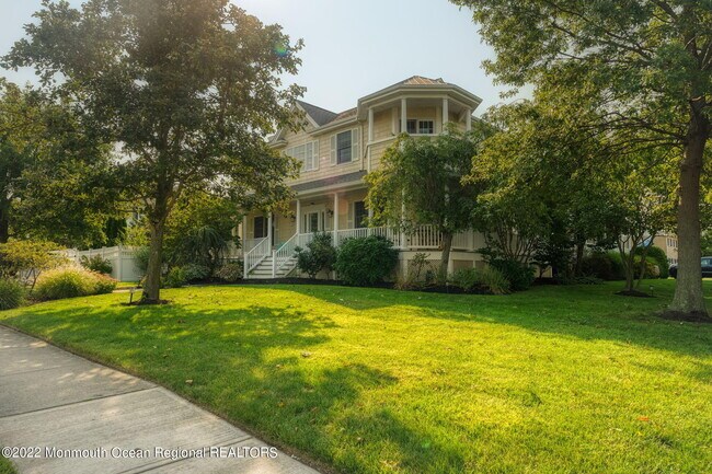 Building Photo - 322 Broadway