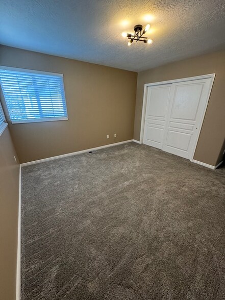 Building Photo - 6508 S Andes Way
