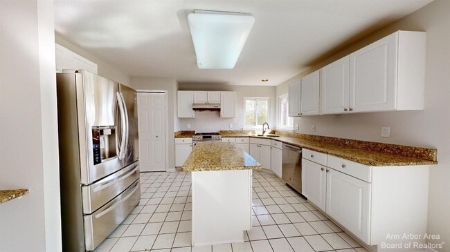 Building Photo - 2844 Chaseway Ct