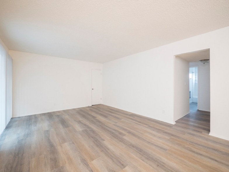 Building Photo - 20951 Roscoe Blvd