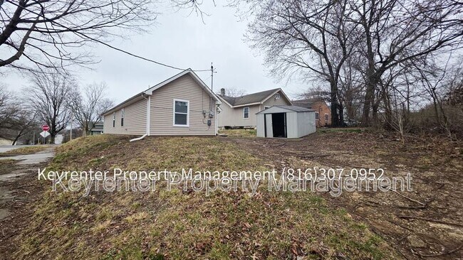 Building Photo - 5200 Olive St