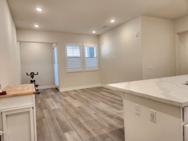 Building Photo - Upscale 2/2 Apartment in The Cannery!-$500 Off 1st Month's Rent