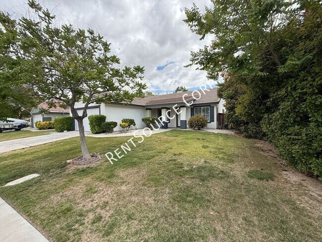 Building Photo - 2832 W Pillsbury St