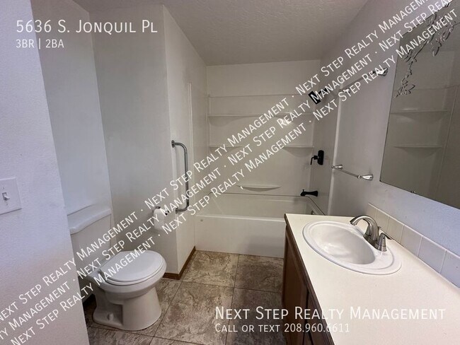 Building Photo - 5636 S Jonquil Pl