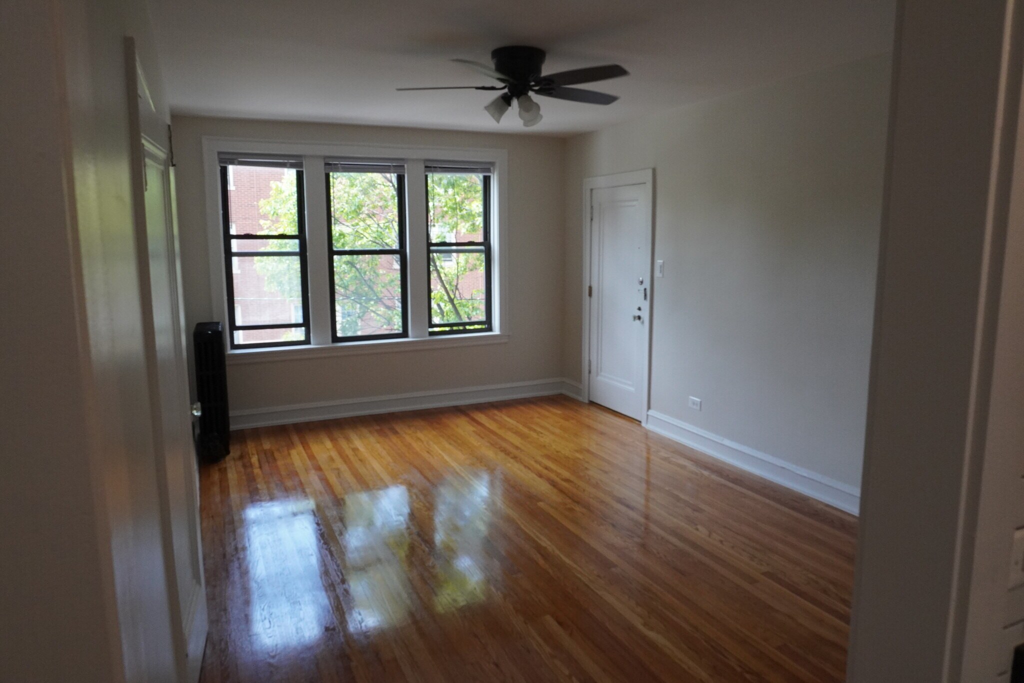 Building Photo - 4107 N Kedzie Ave