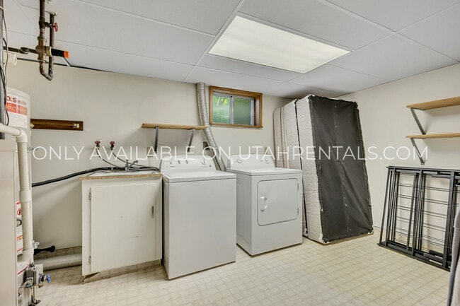 Building Photo - 485 E 1150 N