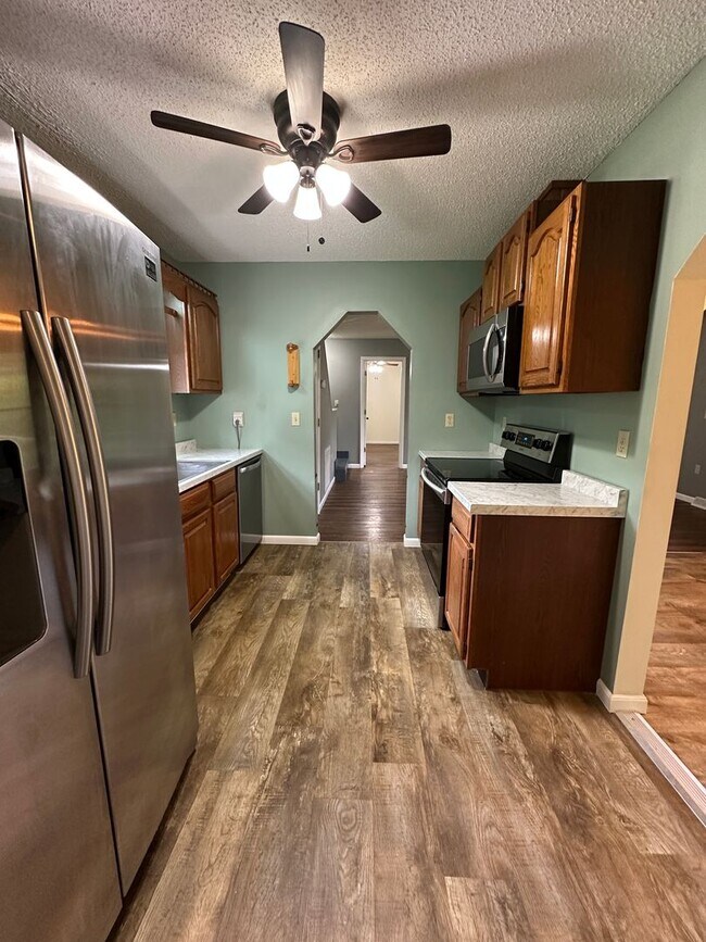 Building Photo - 3 bedroom, 2 bath house in Kingsport
