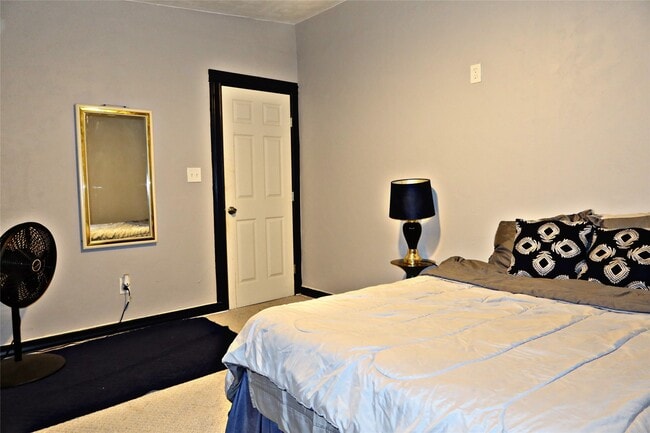 Building Photo - 6535 Brookfield Dr