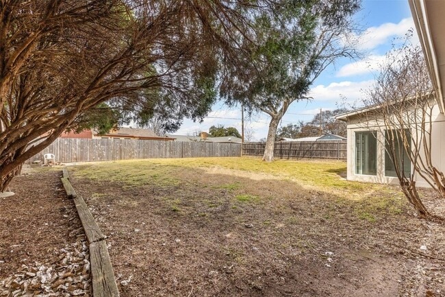 Building Photo - 1605 Morningside Dr