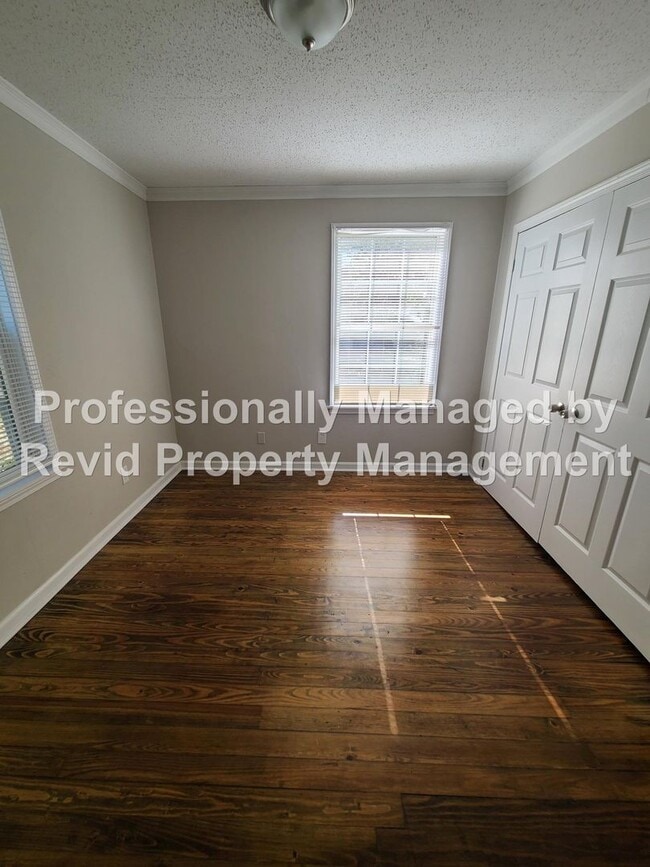 Building Photo - 1419 Depass Rd