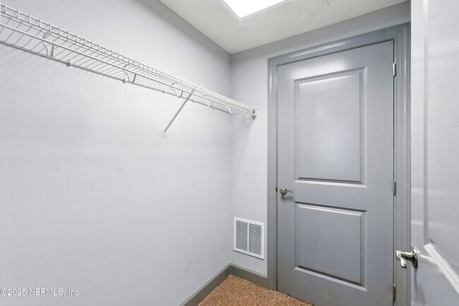 Building Photo - 1809-1801 1st St N