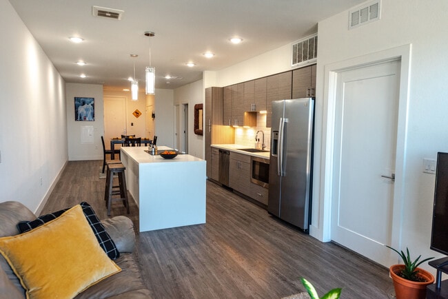 Building Photo - 3500 S Corona St