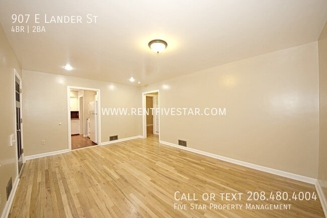 Building Photo - 907 E Lander St