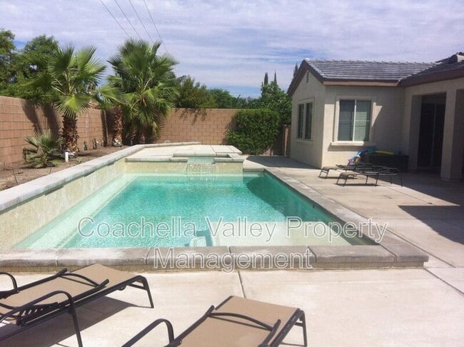 Building Photo - 43341 Parkway Esplanade W