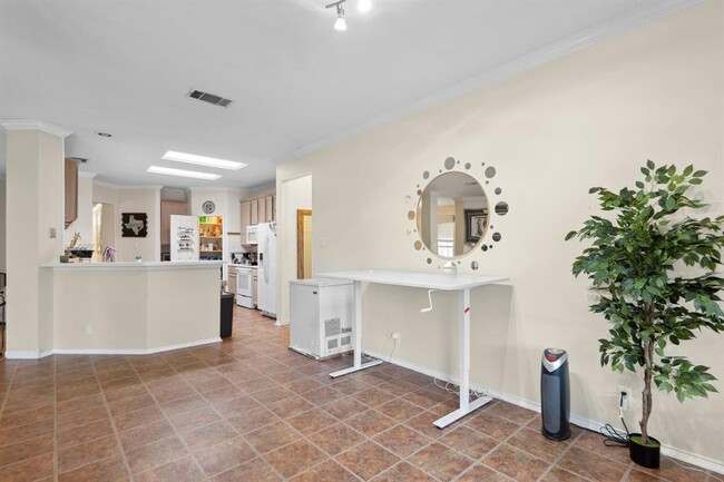 Building Photo - 8200 Edgemoor Pl