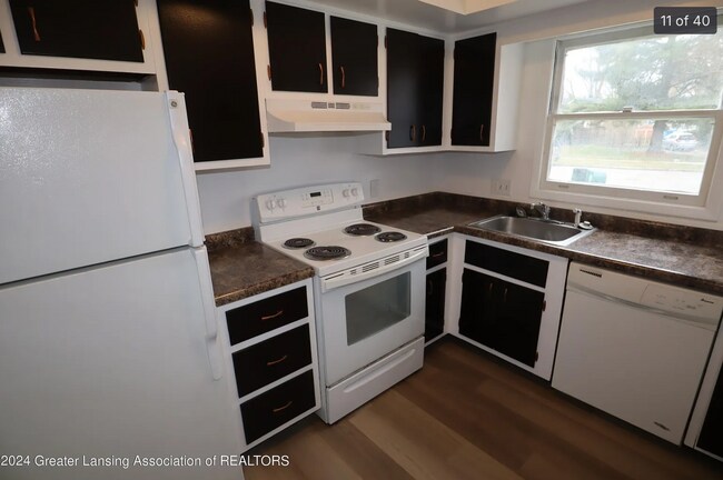 Building Photo - 3720 Malibu Dr