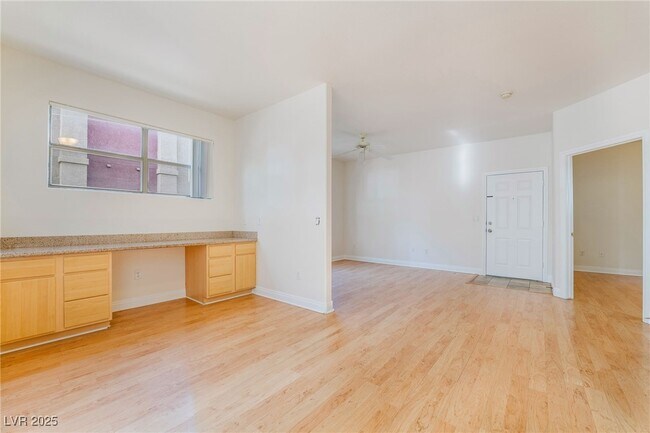 Building Photo - 8000 W Badura Ave