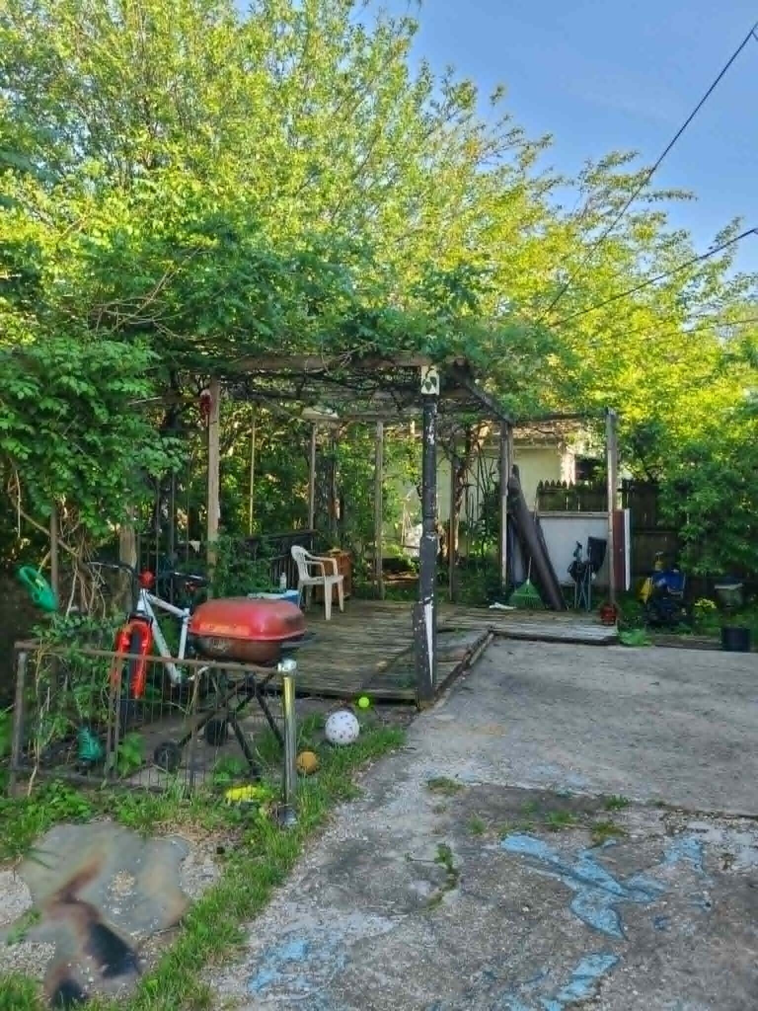 Building Photo - 2444 Bretton Pl