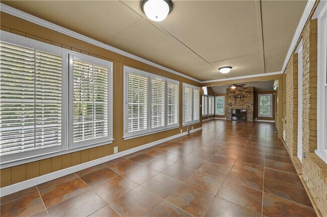 Building Photo - 860 Cramac Dr