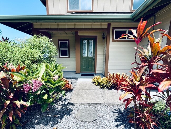 Building Photo - 4 bedroom, 2.5 bath with sweeping coastline views!