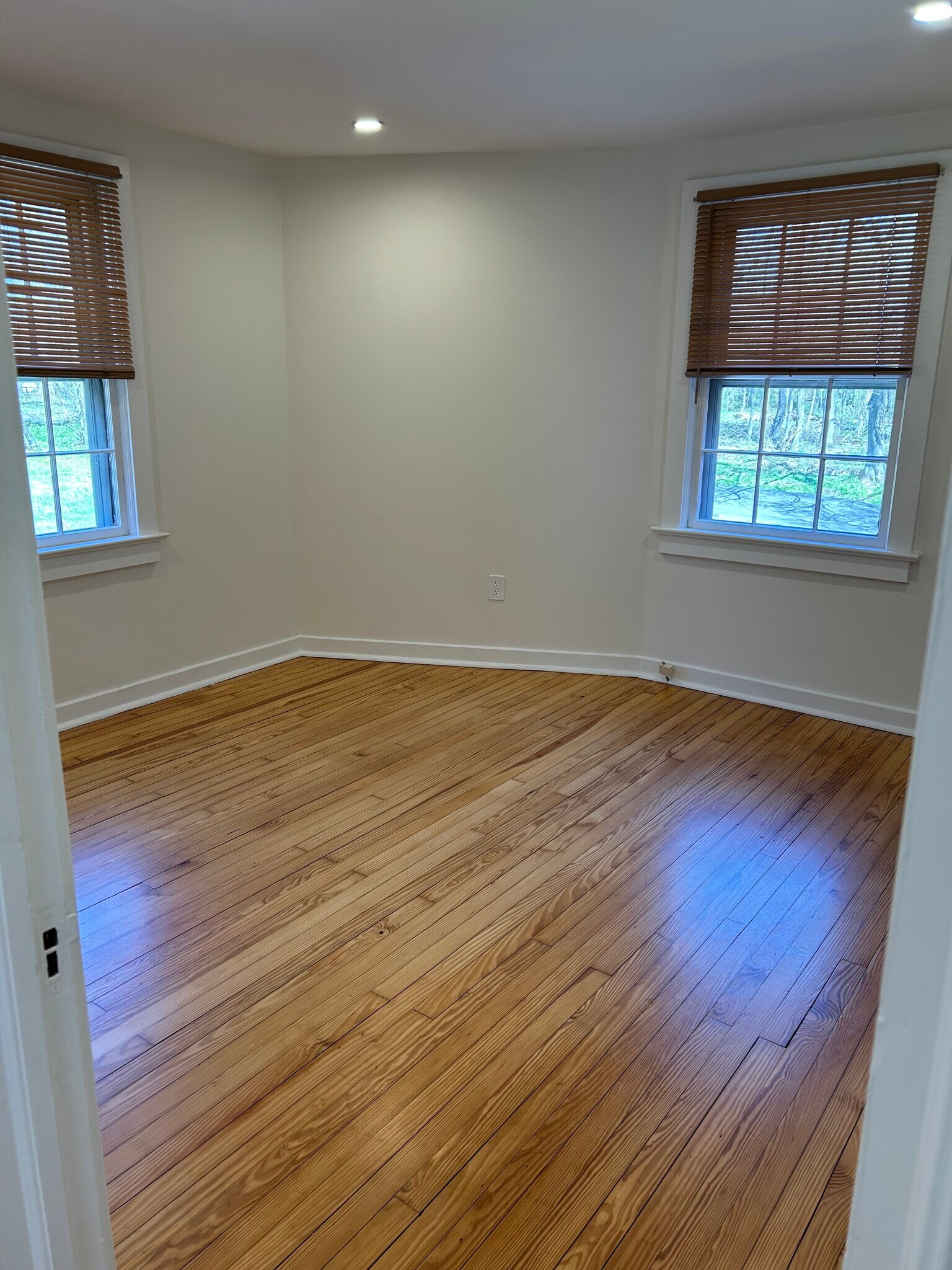 Building Photo - 413 Skippack Pike