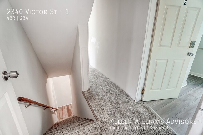 Building Photo - 2340 Victor St