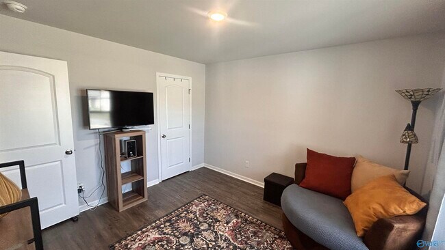 Building Photo - 174 Meadow Ridge Dr