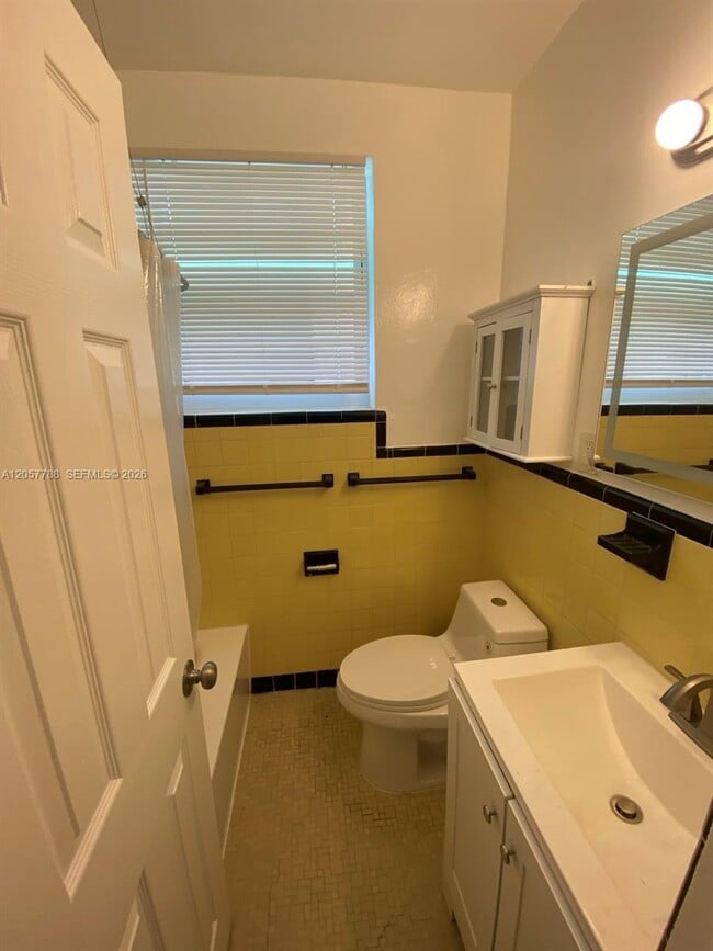 Building Photo - 9056 Collins Ave