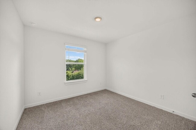 Building Photo - 28126 Meadowlark Sky Dr