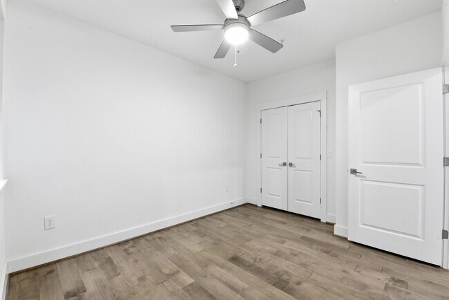 Building Photo - 4819 Caroline St