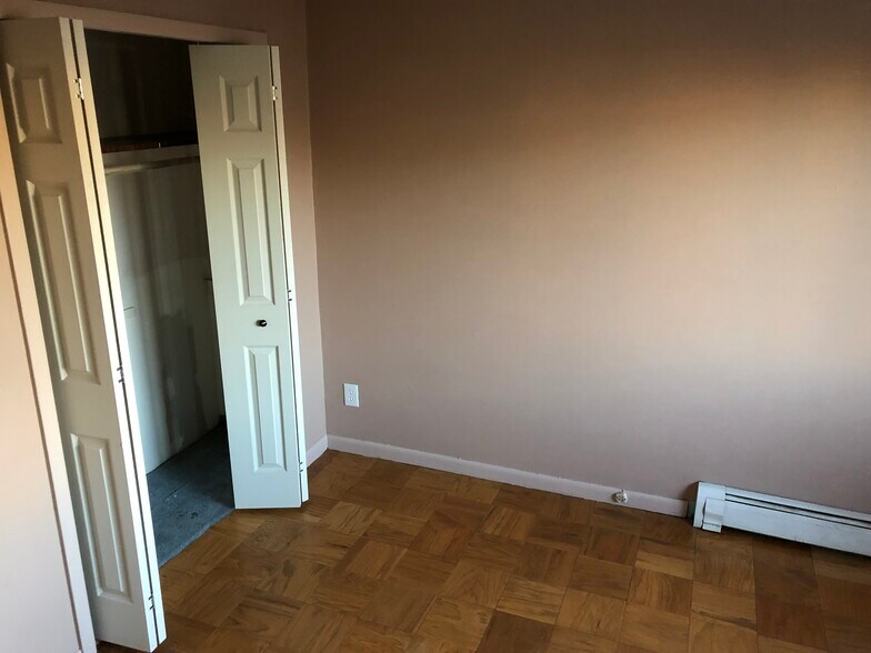 Bedroom 2 - 361 Chestnut Ave