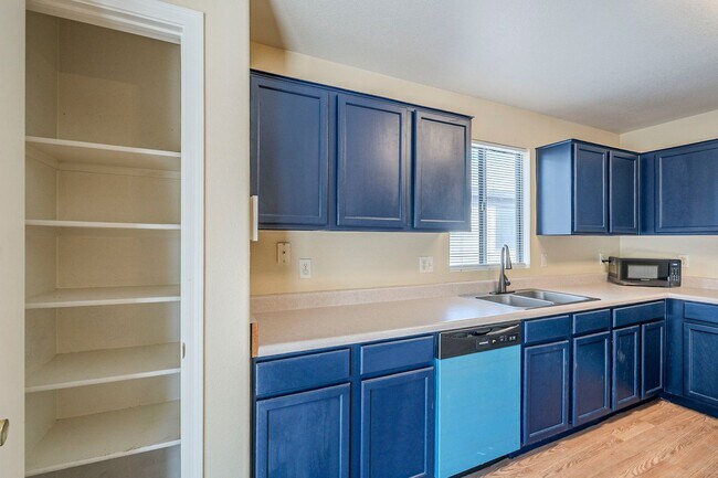 Building Photo - Spacious 3-Bed Tucson Rental with Garage &...