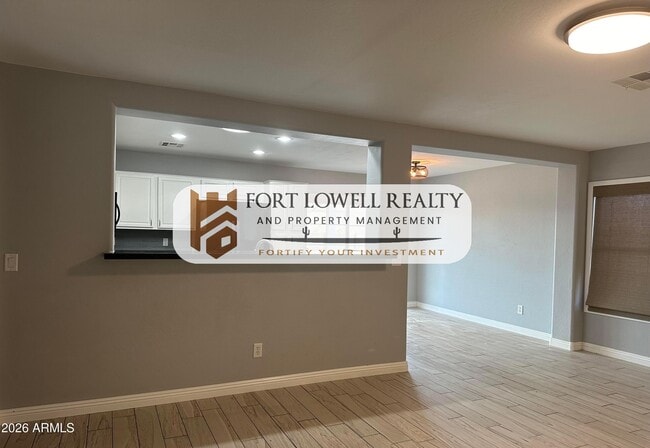 Building Photo - 1401 S 228th Ln