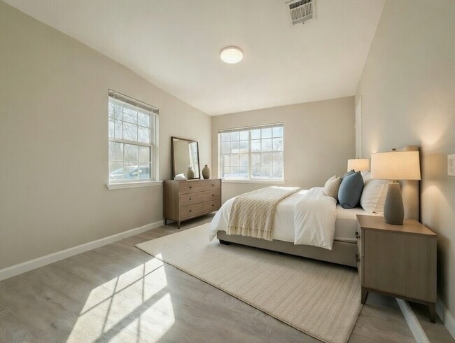 Building Photo - 4218 Esther St