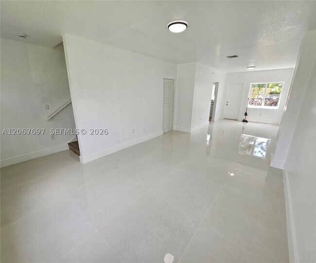 Building Photo - 450 NW 84th St