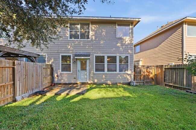 Building Photo - 5606 Redgrove Ln