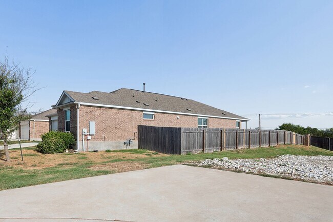 Building Photo - 3312 Dusted Daisey St