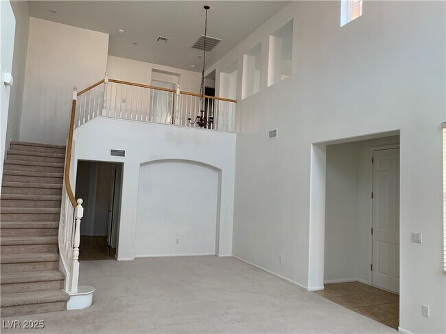 Building Photo - 7615 Ironwood Knoll Ave