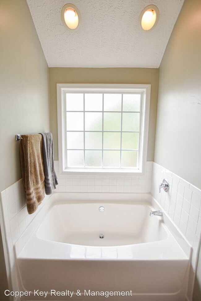 Building Photo - 3 br, 2.5 bath House - 850 Nandina Court