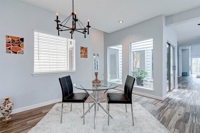 Building Photo - 395 Rancho Bauer Dr