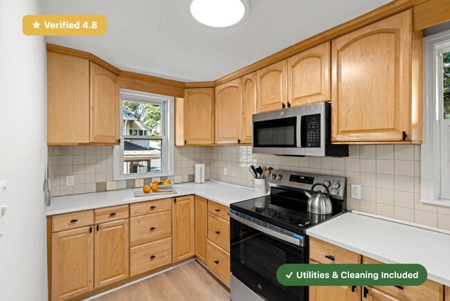 Building Photo - RoostUp Furnished Private Bedroom with Private Ensuite Bath in Jamaica Plain